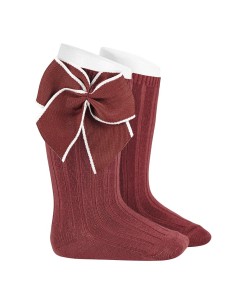 CALCETIN ALTO COLOR MARSALA CON LAZO FESTON 